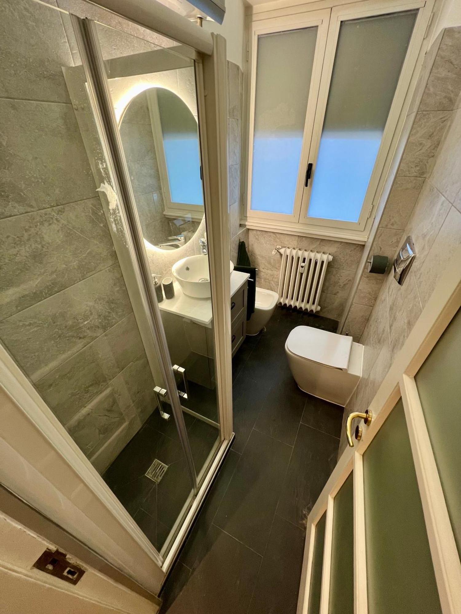 La Bella Milano Charme Apartment 3 Km Away From Duomo/ Netflix & Wi-Fi Included المظهر الخارجي الصورة